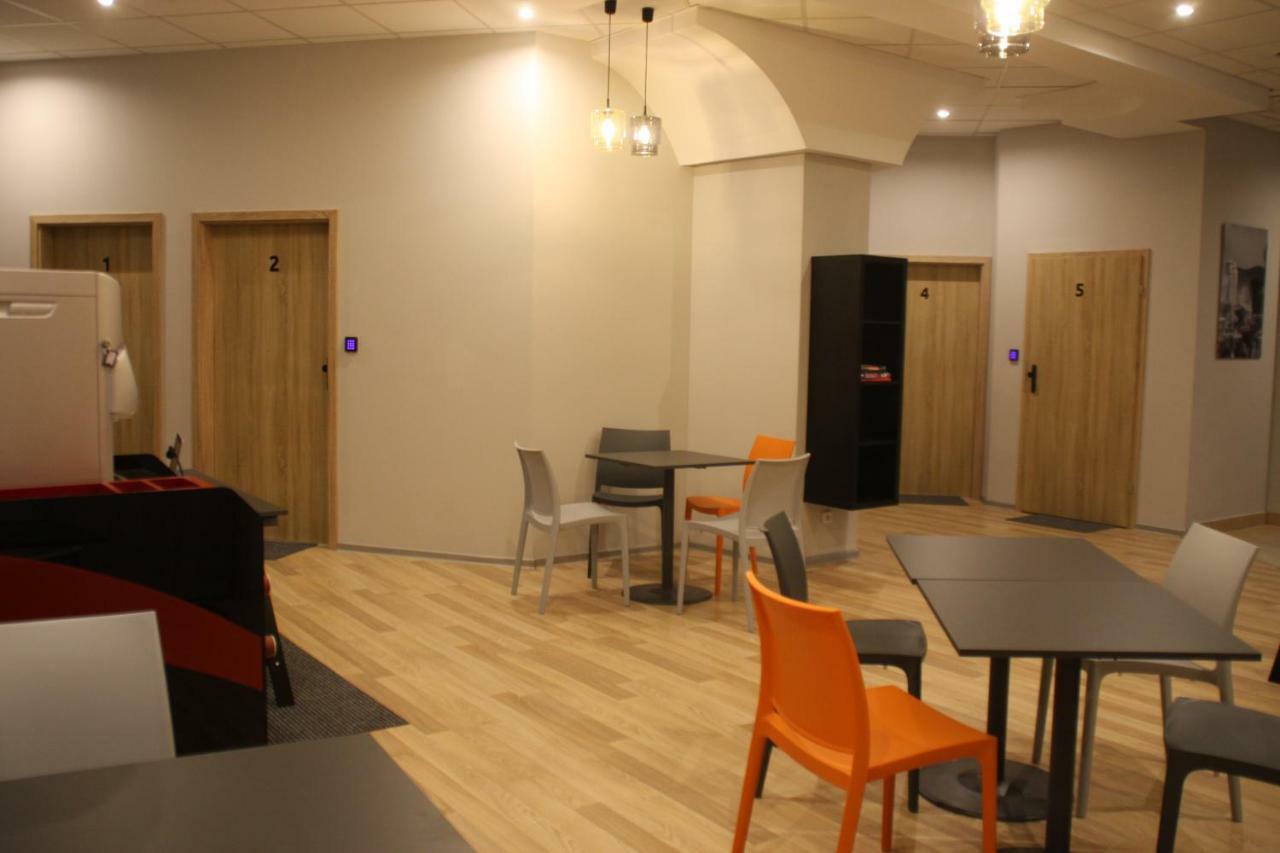 Hostel Center *